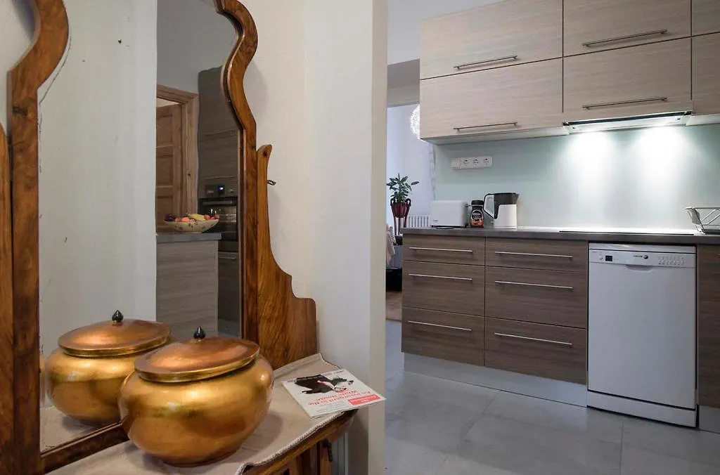Lovely Flat Near The Danube Budapest Apartment